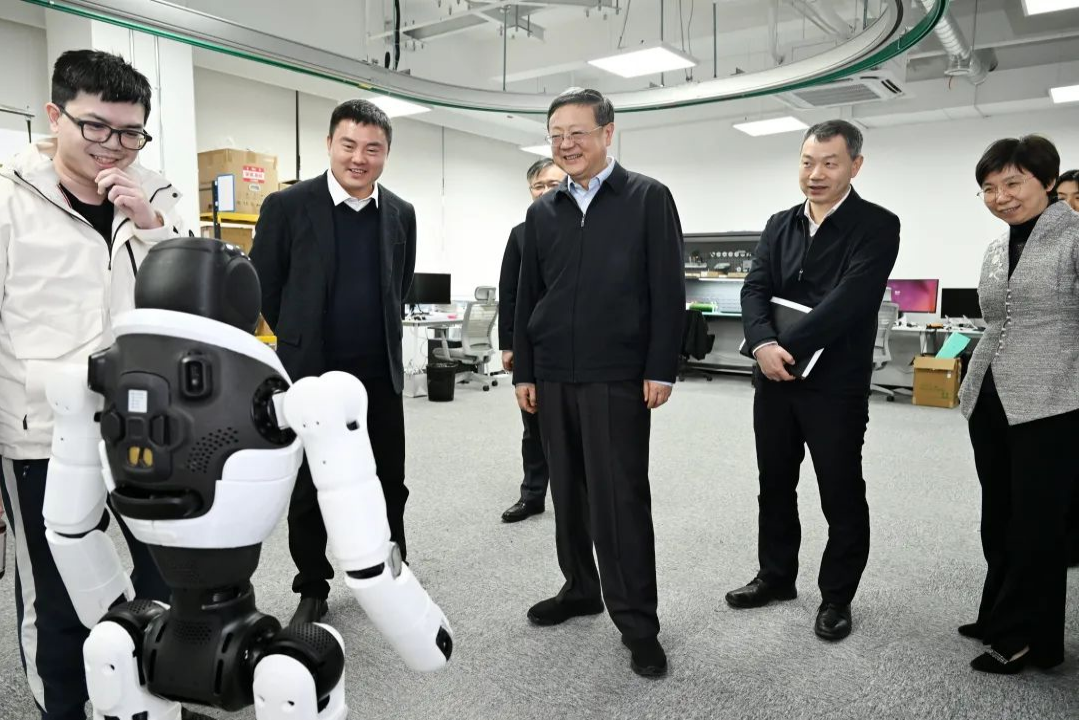 上海市委书记陈吉宁专题调研永利yl23411集团机器人